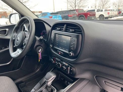Used 2021 Kia Soul S image 29