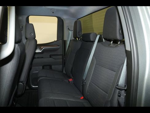Used 2023 Chevrolet Silverado 1500 LT AWD/4WD image 31