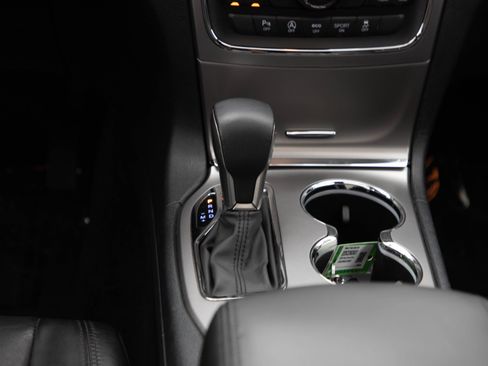Used 2018 Jeep Grand Cherokee Limited AWD/4WD image 19