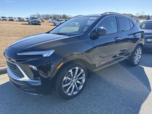 Certified 2024 Buick Encore GX Avenir w/ Avenir Convenience Package image 5