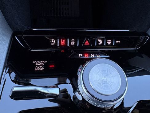 New 2026 Jeep Grand Wagoneer L 4WD image 10