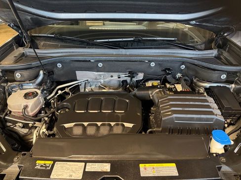 Used 2024 Volkswagen Atlas SEL AWD/4WD image 27