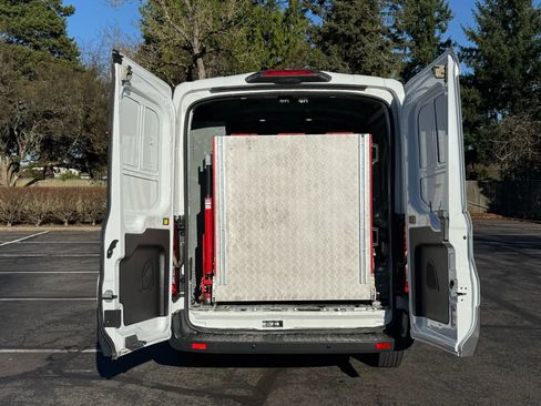 Used 2018 Ford Transit 250 148 Medium Roof image 26