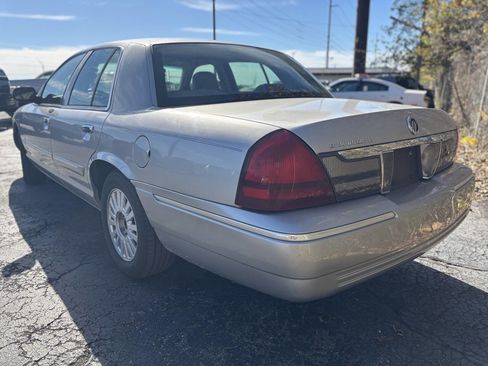 Used 2007 Mercury Grand Marquis LS image 2