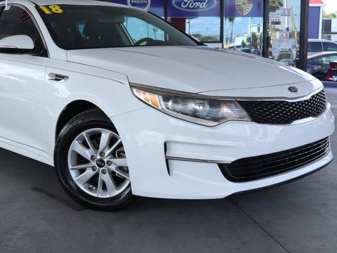 Used 2018 Kia Optima LX FWD image 2