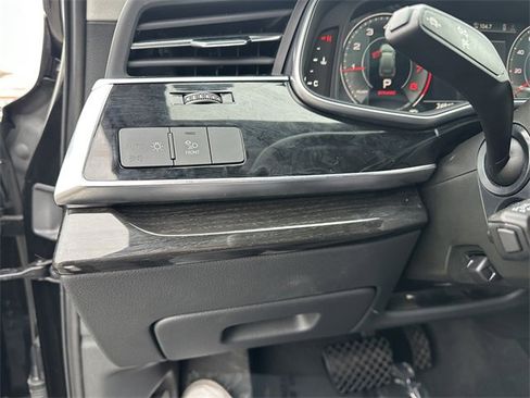 Used 2024 Audi Q7 2.0T Premium Plus image 29