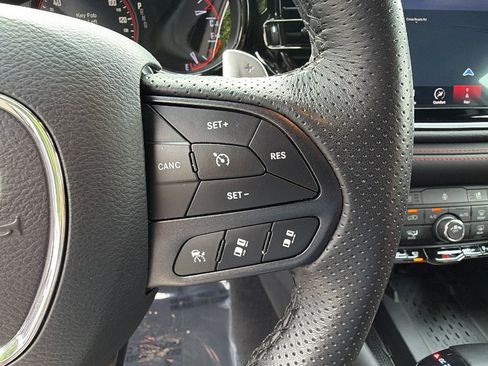 Used 2025 Dodge Durango GT AWD/4WD image 31