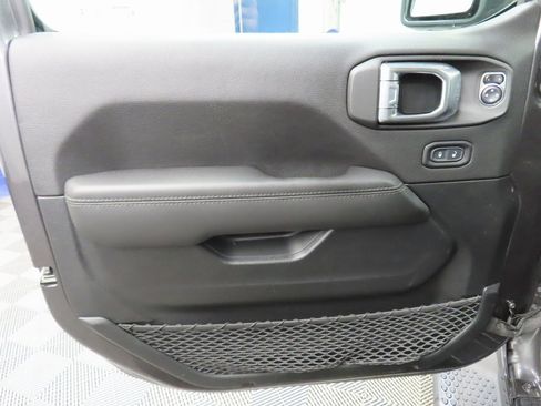 Used 2021 Jeep Wrangler Unlimited Sahara image 55