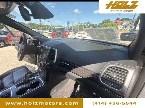 Used 2018 Jeep Grand Cherokee Overland AWD/4WD image 29