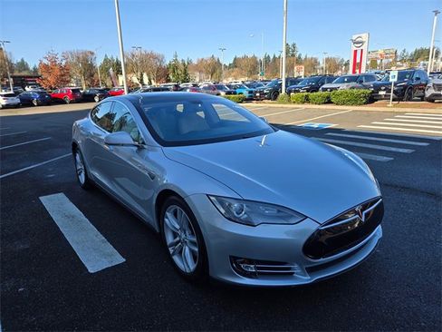Used 2013 Tesla Model S image 4