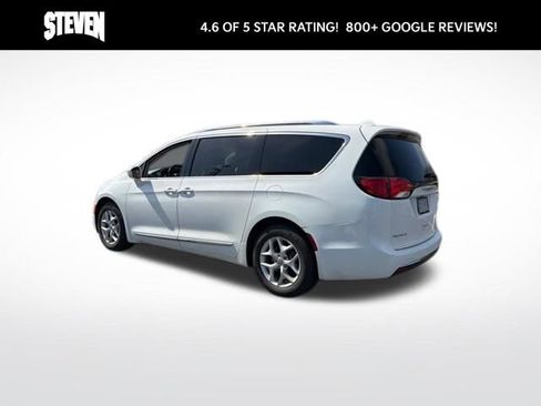 Used 2017 Chrysler Pacifica Touring-L Plus w/ Tire & Wheel Group image 4