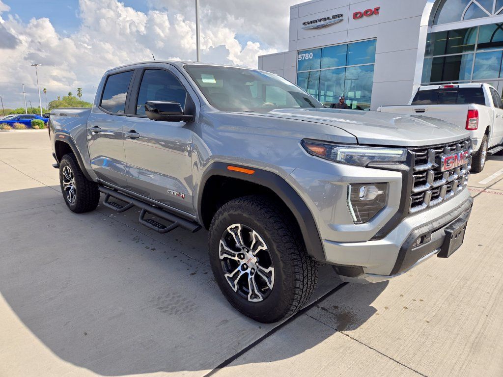 Used 2025 GMC Canyon AT4 w/ Technology Plus Package AWD/4WD image 1