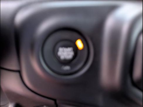 Used 2018 Jeep Wrangler Unlimited Sport S image 10