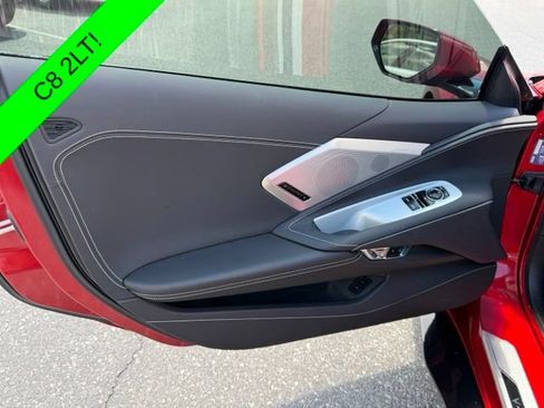 Used 2025 Chevrolet Corvette Stingray Preferred Cpe w/ 2LT RWD image 30
