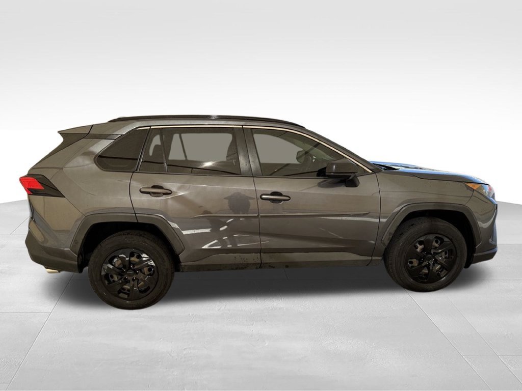 Used 2019 Toyota RAV4 LE w/ Carpet Mat Package FWD image 10
