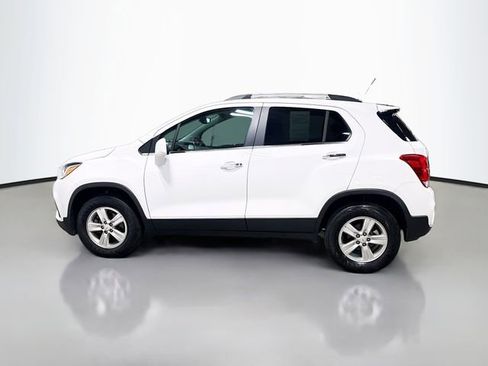 Used 2020 Chevrolet Trax LT w/ LT Convenience Package AWD/4WD image 10