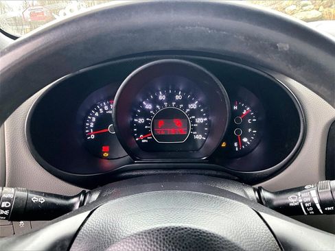 Used 2019 Kia Soul image 13