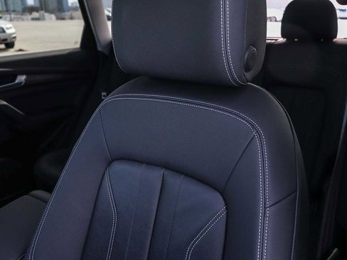 Used 2023 Audi Q5 2.0T Premium w/ Convenience Package AWD/4WD image 37