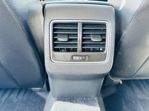 Used 2013 Volkswagen Passat TDI SEL Premium image 25