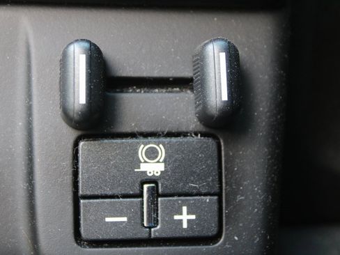 Used 2019 Chevrolet Suburban Premier w/ Premier Plus Edition image 29