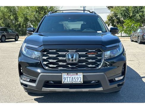 Used 2025 Honda Passport TrailSport image 9