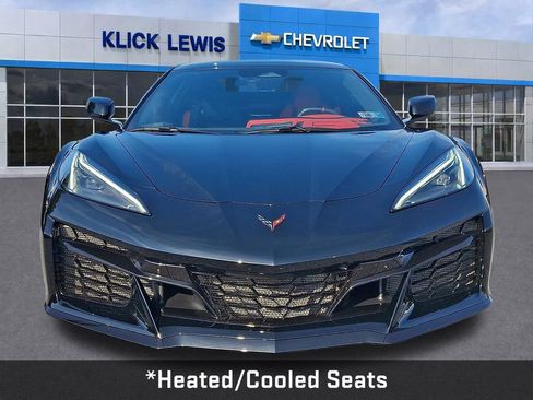 Used 2026 Chevrolet Corvette Z06 RWD image 2