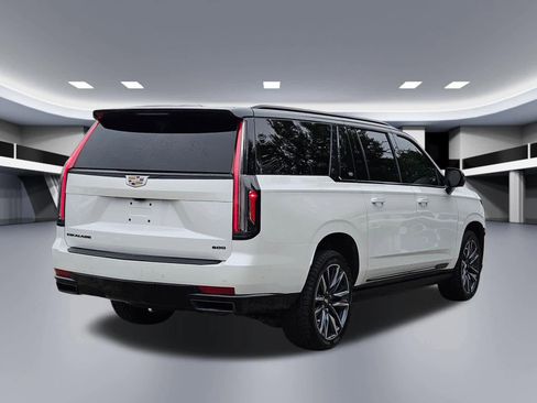 Used 2021 Cadillac Escalade ESV Premium Luxury w/ LPO, Illumination Package RWD image 5