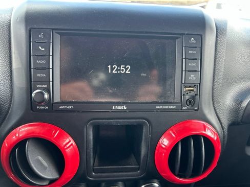 Used 2013 Jeep Wrangler Unlimited Sport AWD/4WD image 10