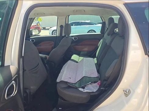 Used 2014 FIAT 500L Trekking w/ Popular Equipment Group FWD image 8