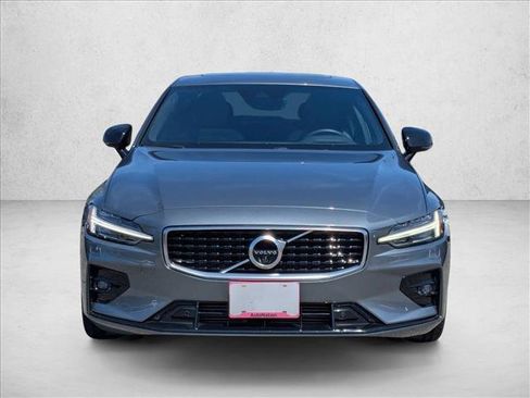 Used 2019 Volvo S60 T6 R-Design AWD/4WD image 2