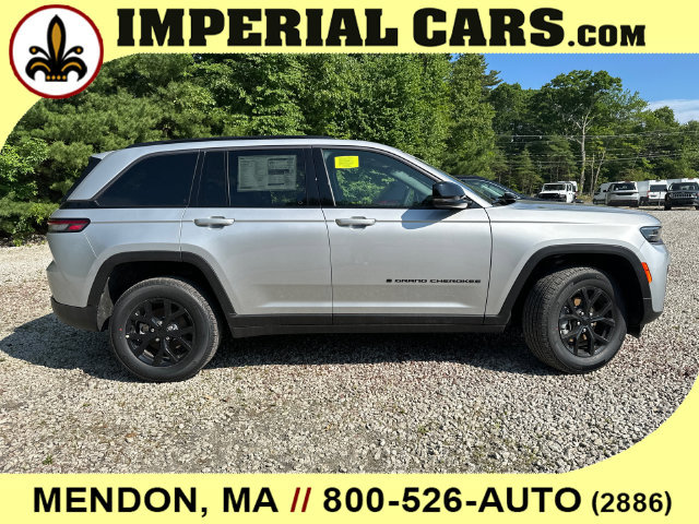 New 2026 Jeep Grand Cherokee Altitude AWD/4WD image 14