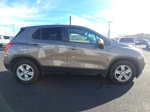 Used 2021 Chevrolet Trax LS w/ Tint and Cruise Package image 4