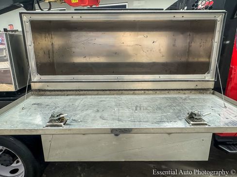 Used 2022 Ford F550 2WD Regular Cab Super Duty image 30