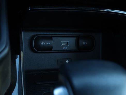 Used 2021 Kia Telluride SX w/ SX Prestige Package image 25