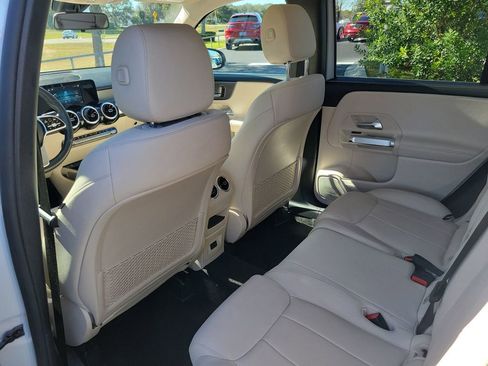 Used 2022 Mercedes-Benz GLB 250 image 13