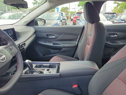 New 2026 Nissan Sentra SR w/ Floor Mat Package FWD image 17