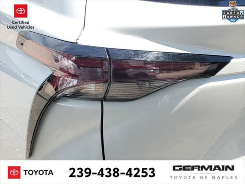 Certified 2025 Toyota Sienna XLE FWD image 15