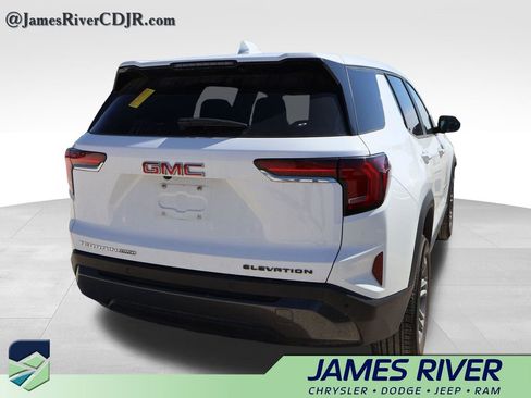 Used 2026 GMC Terrain Elevation image 16