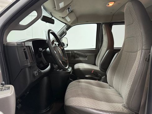Used 2019 Chevrolet Express 3500 LS image 6