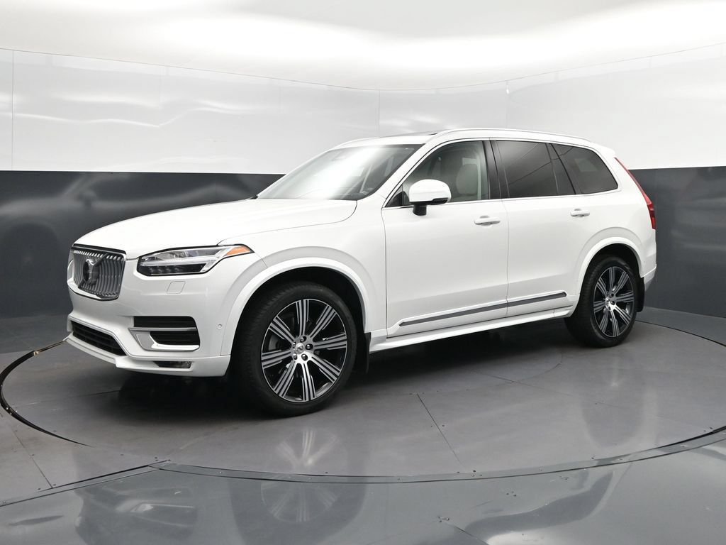 Used 2023 Volvo XC90 B6 Ultimate w/ Protection Package Premier AWD/4WD image 3