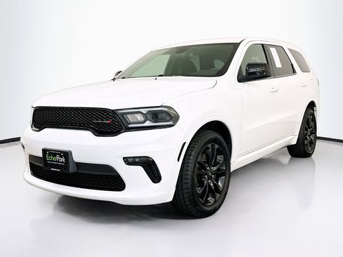 Used 2021 Dodge Durango SXT image 3