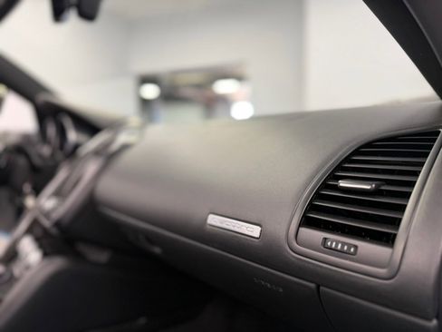 Used 2011 Audi R8 V10 image 63