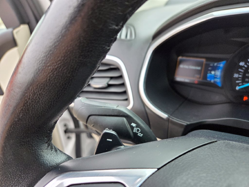 Used 2015 Ford Edge Titanium FWD image 15
