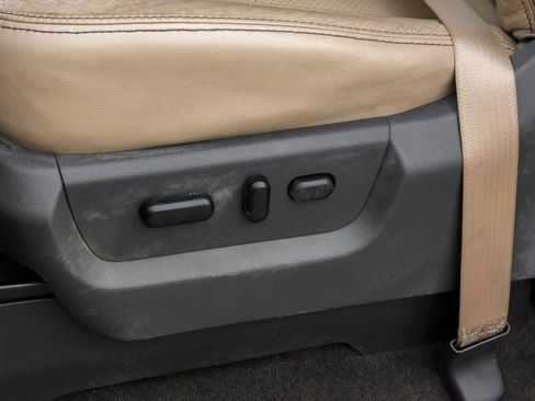 Used 2012 Ford F250 Lariat w/ Chrome Pkg image 35