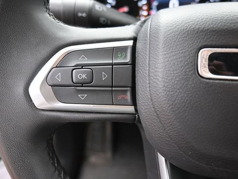 Used 2024 Jeep Compass Latitude AWD/4WD image 21
