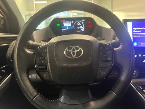 Certified 2025 Toyota bZ4X AWD image 11