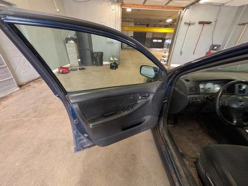 Used 2005 Toyota Corolla CE FWD image 22