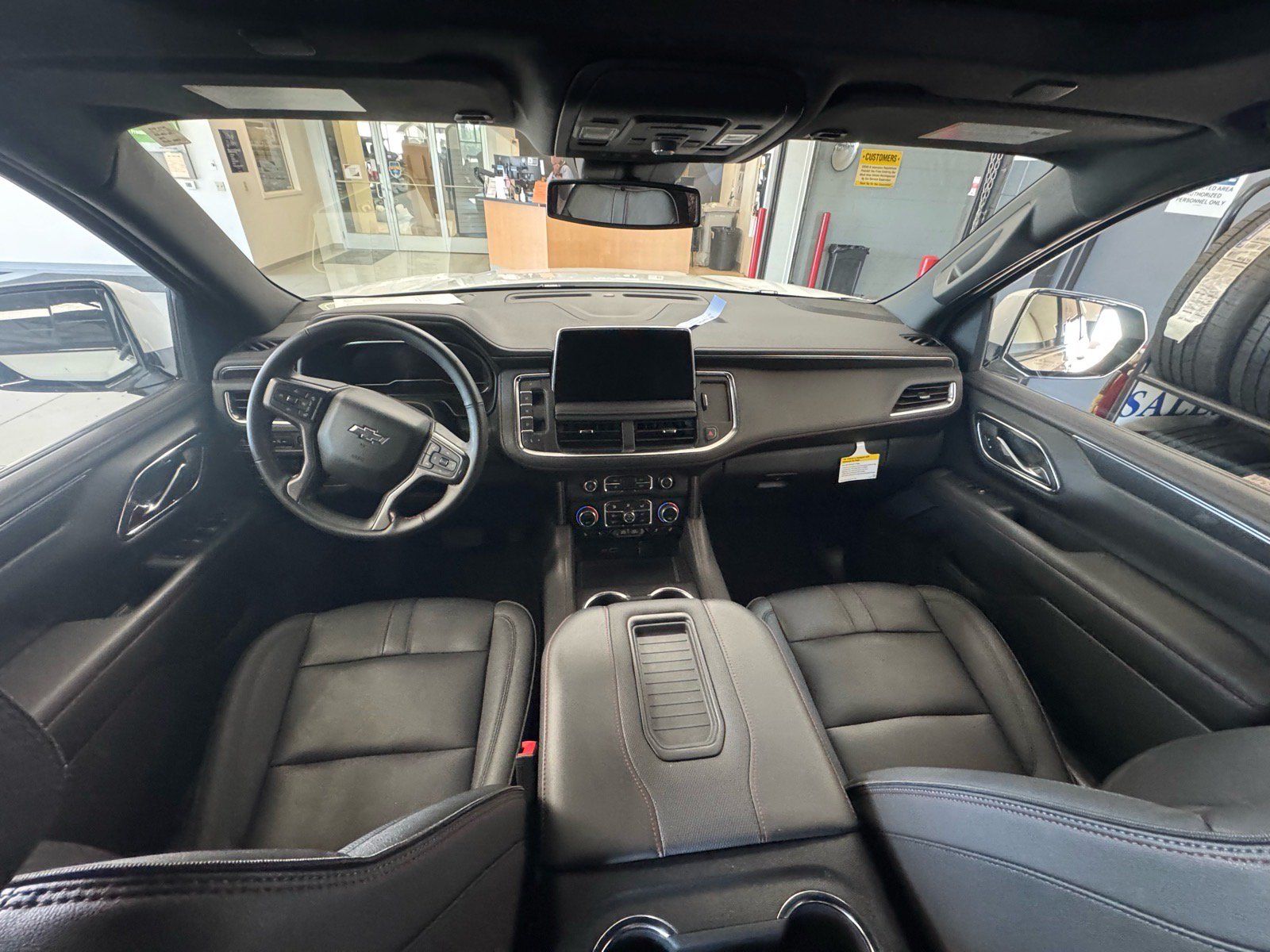 Used 2024 Chevrolet Tahoe RST w/ Luxury Package AWD/4WD image 16