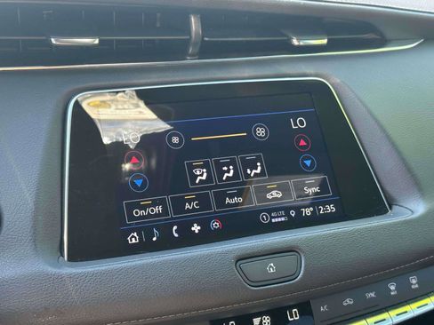 Used 2023 Cadillac XT4 Premium Luxury image 27