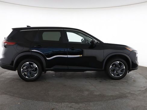 Used 2024 Nissan Rogue SV AWD/4WD image 14